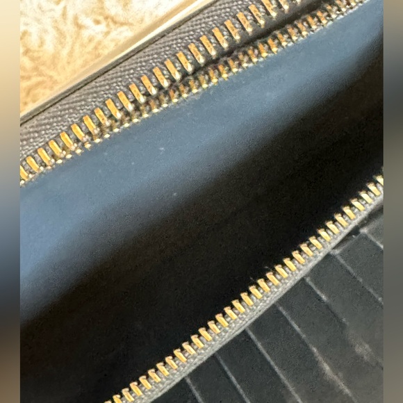 Authentic Louis Vuitton Damier Infini Zippy Black Long Wallet - Picture 10 of 17